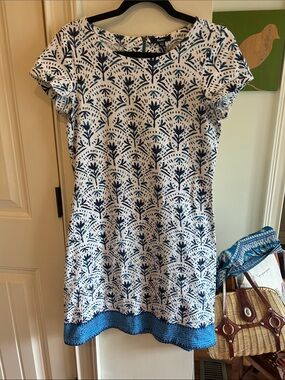 Blue & White Printed Short-Sleeve Shift Dress